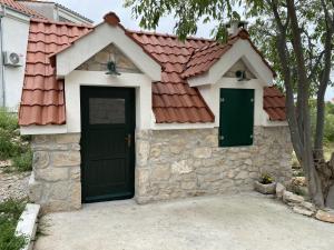 House Little Flower
