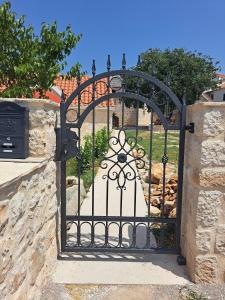 House Little Flower 1