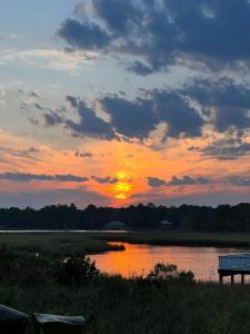 Waterfront Suite with Pool & Dock