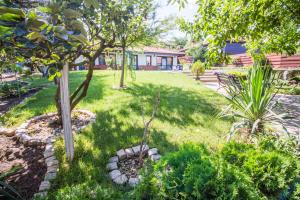 Стальовата Къща - Stalyovata House