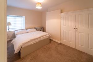 Bumble Bee Cottage Witney Serviced accommodation
