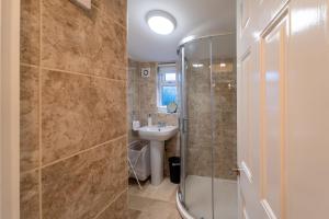 Bumble Bee Cottage Witney Serviced accommodation