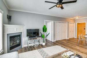 Pet-Friendly Waukee Condo 14 Mi to Des Moines!