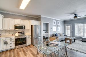 Pet-Friendly Waukee Condo 14 Mi to Des Moines!