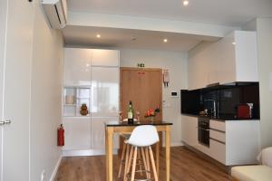 Vicente´s LOB ( Lobos Ocean Breeze)