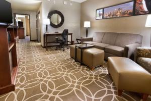 Drury Inn & Suites Louisville North