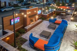 H4N Furnished Apartments at Ellipse Urban in Hampton VA