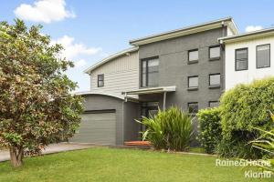 Beach House Kendalls