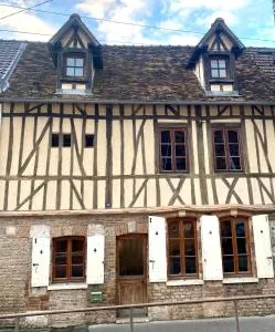 Gite des Capucins, 6 personnes, Centre Historique - Corny