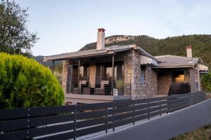 Triantos Guesthome Suite - 4hvězdičkové hotely ve městě Tripoli