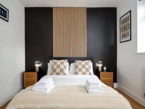 Modern and Bright Home Minutes From Central London - Pass the Keys