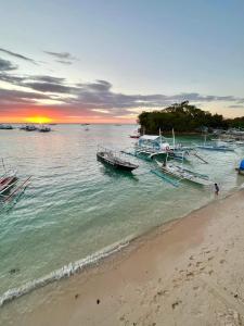 Seaside Hostel Malapascua