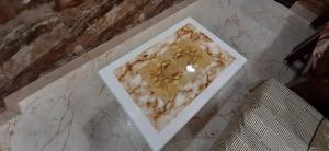 Luxury flat in foreigner areof lajpat nagar with fully equipped kitch