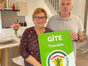 Maisons de vacances Gite tout confort avec terrasse spacieuse, jardin clos et equipements modernes, a 45 mn du Mans - FR-1-381-557 : Maison de Vacances