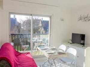 Charmant appartement 2 pièces avec balcon près de la plage - FR-1-712-74