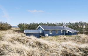 Awesome Home In Brovst With Wifi