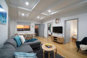 Beachfront 3BR Home with Stunning Ocean Views