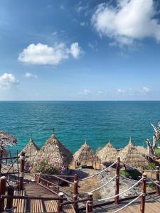 Pareehut Resort Koh Sichang