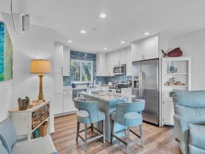 Ocean Potion NEW 1B 2B 3Balconies Ocean View