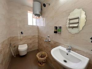 Nirvana Stay, Spacious Fully furnished 2bhk apartment in Mangalore, Full AC for Family