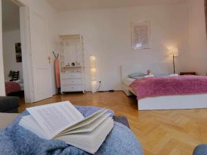 Central and round 3 minutes to city shopping center and Schönbrunn Palace