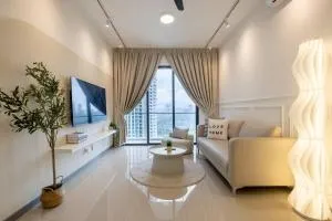 Cozy Home@United Point 3BR7Pax Pool Above Mall Gym - Kampong Bangkong