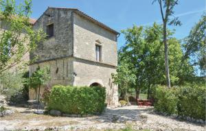 Awesome Home In Barjac