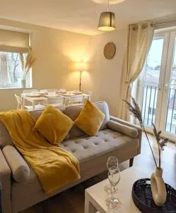 2-Bed, Sleeps 6, 1 Bath, Parking, WiFi - Hintlesham