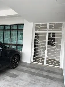 Sanrio House- Taman Bestari Indah Room only - Kampong Bukit Lintang