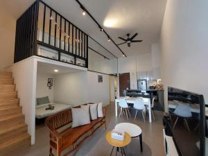 IHomes33 EST Bangsar KL Sentral LRT 4-7 Pax, IH11