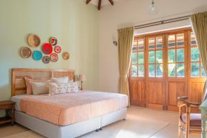 ELIVAAS 3 BHK with Pvt Pool - Panache