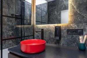 Апартаменти від MYFREEDOM в ЖК DOCK32 Панорамні види на Дніпро