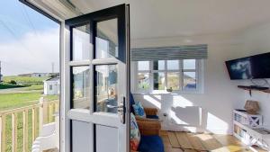 F06 Home View F6, Riviere Towans