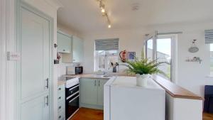 F06 Home View F6, Riviere Towans