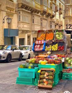City Penthouse with roof terrace and sea views