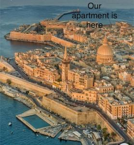 City Penthouse with roof terrace and sea views