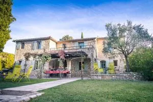 Spacious Provence villa in 4 hectares of land - 乌韦兹河畔莫朗