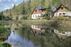 Ferienhaus Jägerhaus Oppach Alleinlage mit See