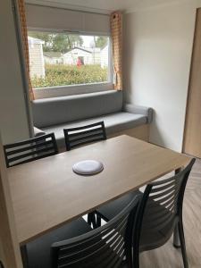 Villages vacances Mobil-home 4 places climatise dans camping 4* : photos des chambres