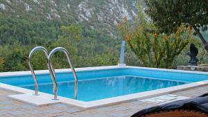 Holiday home in Omis with terrace, air conditioning, WiFi, washing machine 5202-1