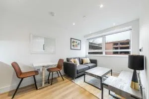 Spacious and Bright Studio in East Grinstead - 菲尔布里奇