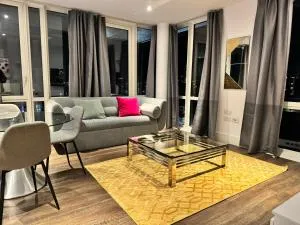 Phoenix 2 Bedroom Apartment in london - Plumstead