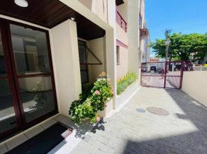 Departamento a 20 metros do mar.