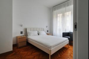 JOIVY Chic 3-Bed Flat Near Colonne di San Lorenzo
