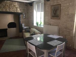 Appartements Logement Chateau de Villeneuve : photos des chambres