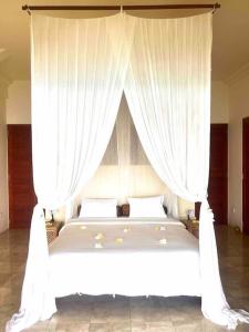 Villa Tengguli deluxe 20 m Infinitypool Ocean Front