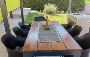 4 Bedroom Stunning Home In Labin