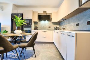 Garden View 9 - Two Bedroom Apartment