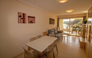 Alcala Blau - Primera línea con vistas al mar - ALBERT VILLAS