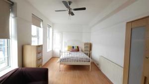 London Edgware Station Apartment